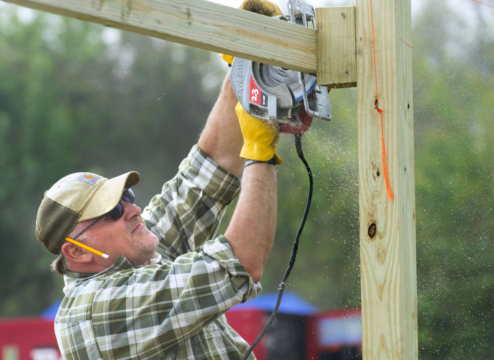 BR.fencemending.032419 TS 331.jpg